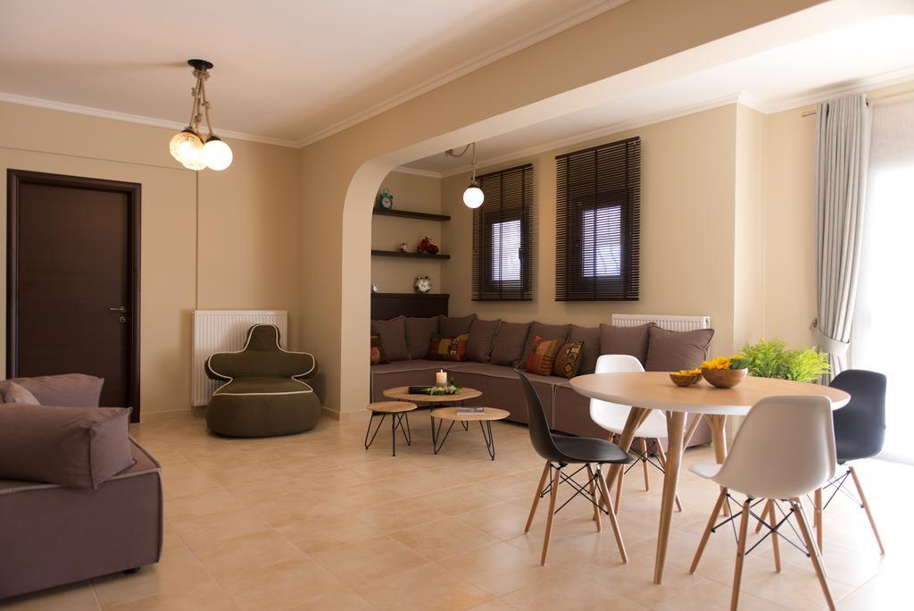 Villa Armonia Vouliagmeni Lake Room photo
