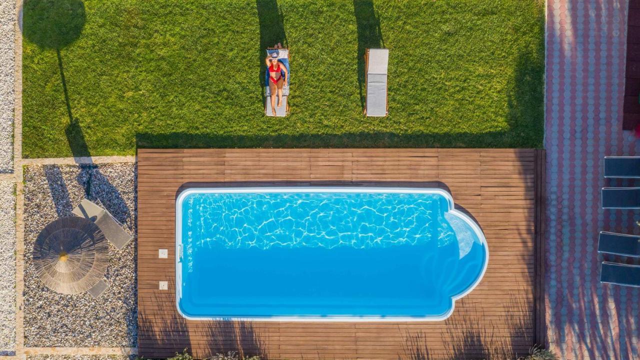 Villa Armonia Vouliagmeni Lake Exterior photo